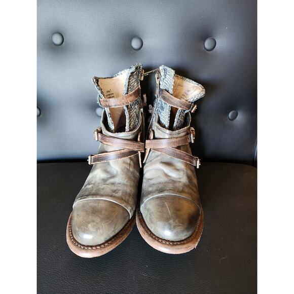 Free Bird Women's Booties Crue Grey Distressed Multicolor Size 7 - Picture 3 of 10